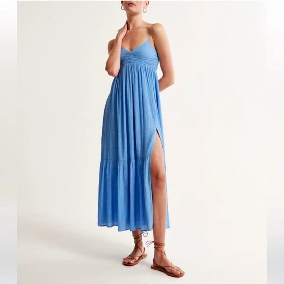 NWT Abercrombie Crinkle Textured Ruched Maxi Dress Medium Petite - Picture 1 of 13